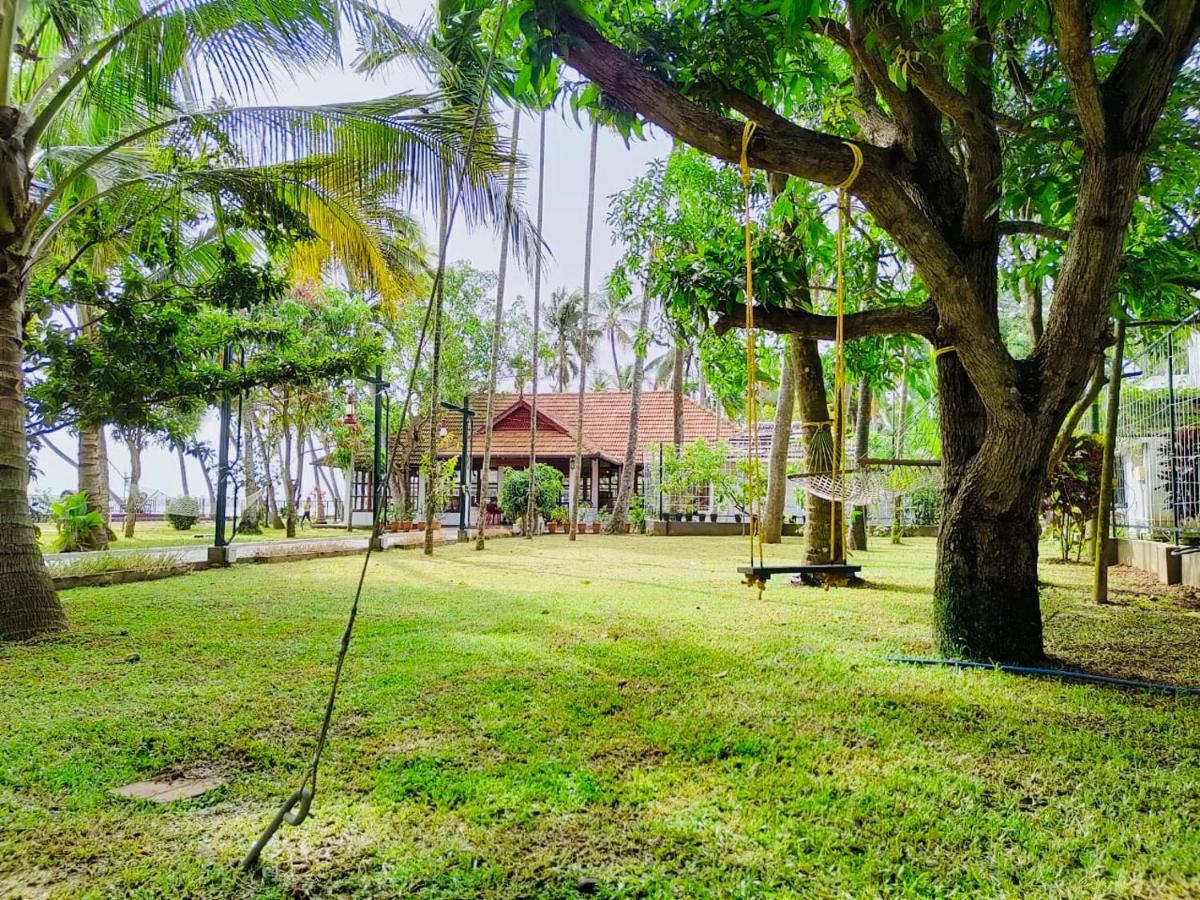 Kallanchery Retreat Kochi Exterior photo